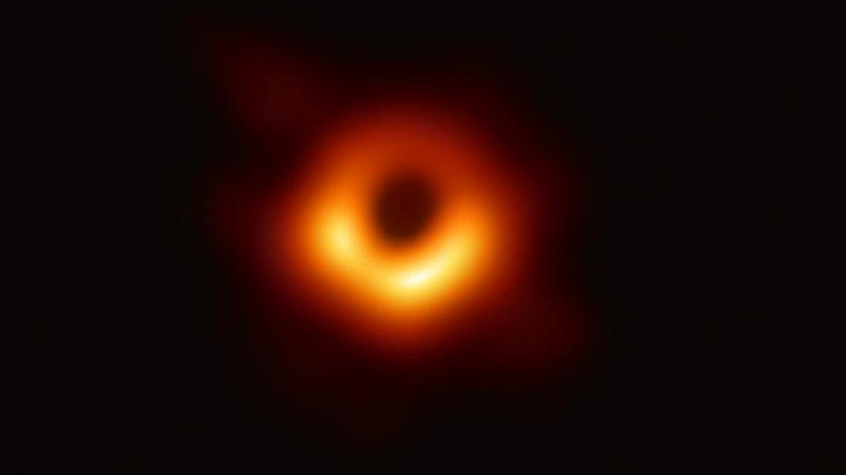 Descubrimiento revolucionario: revelan la primera imagen de un agujero negro