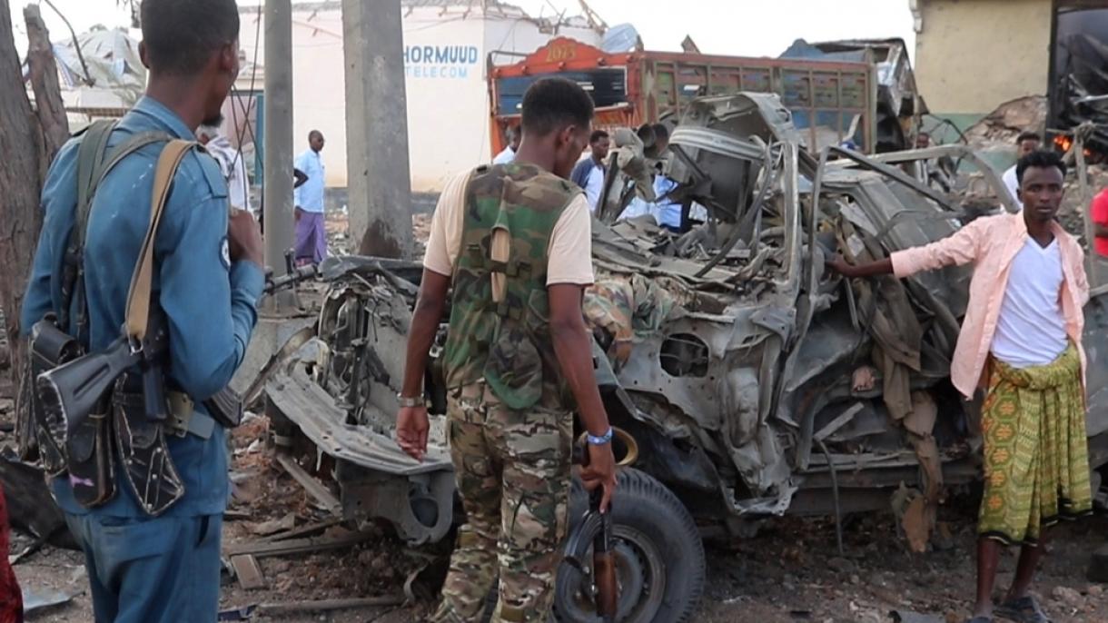 Somalide guralan bombaly hüjümde ýogalan adamlaryň sany artdy