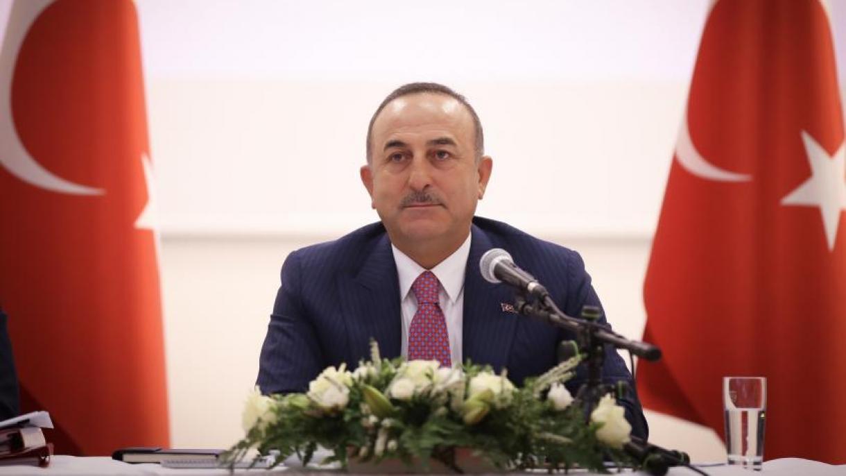 Cavusoglu: a következő öt napra szünetel a Béke Forrása művelet