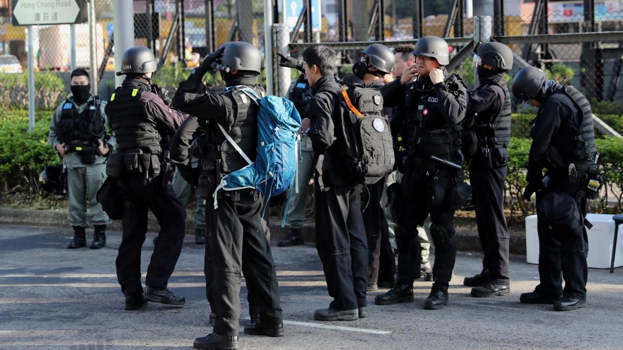 La policía en Hong Kong ha acabado el bloqueo en la Universidad Politécnica