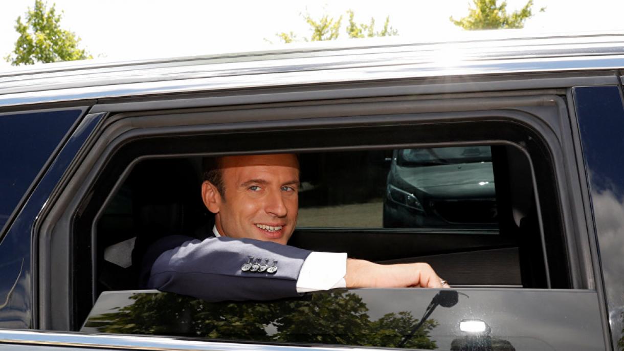 Fransa prezidenti  Emmanuel Makron 3 ayda makiyaja 26 min avro xərcləyib