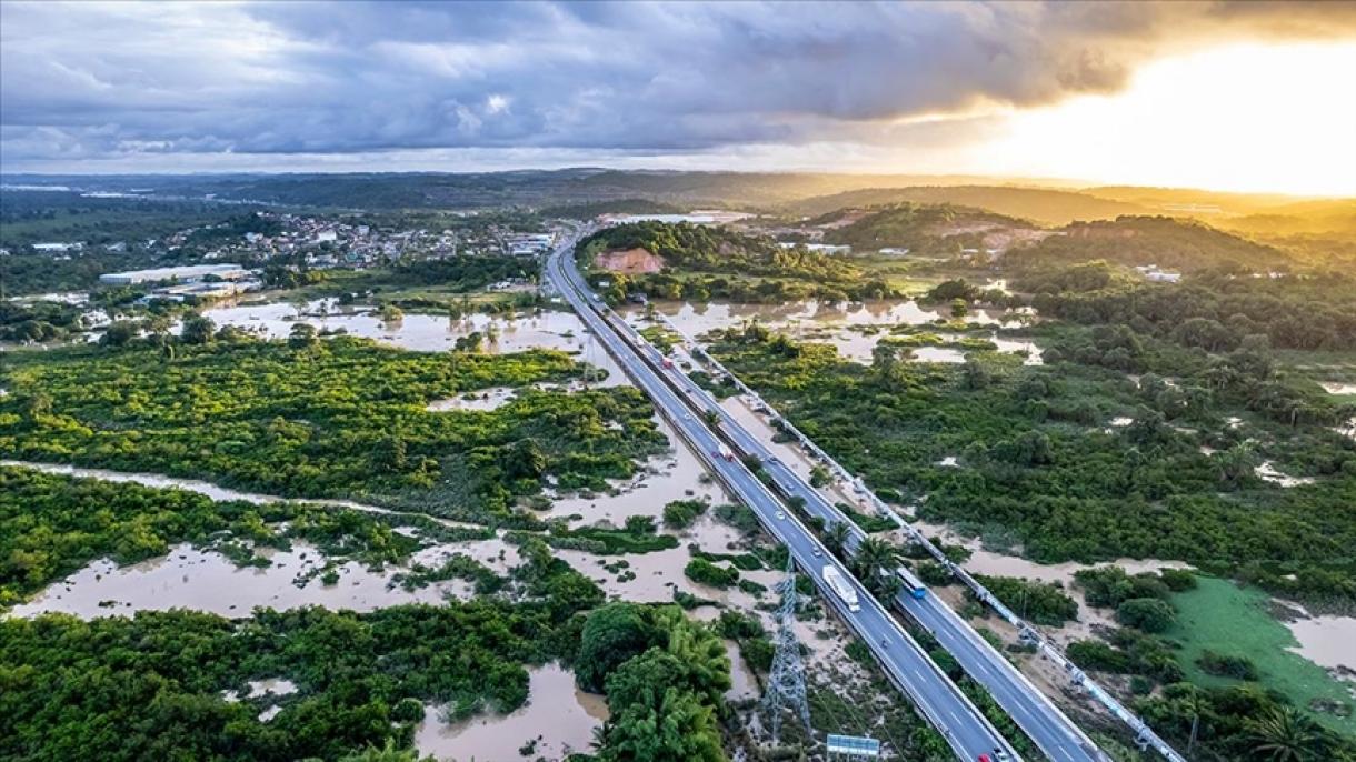 Braziliyada suv toshqinlari oqibatida qurbonlar soni 65 kishiga yetdi