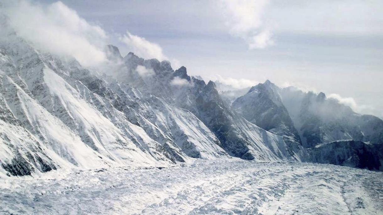 Опасно разтапяне на ледниците в Хималаите...