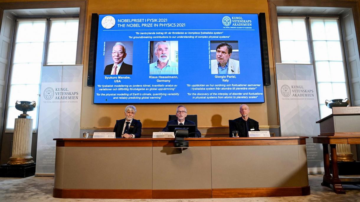 Syukuro Manabe, Klaus Hasselmann ve Giorgio Parisi; Nobel Fizik Ödülü 2021.jpg