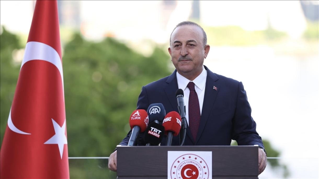 Çavuşoğlu: “Suğışnıň bäyäsen Ukraina häm Rusiyä xalqı tüli”