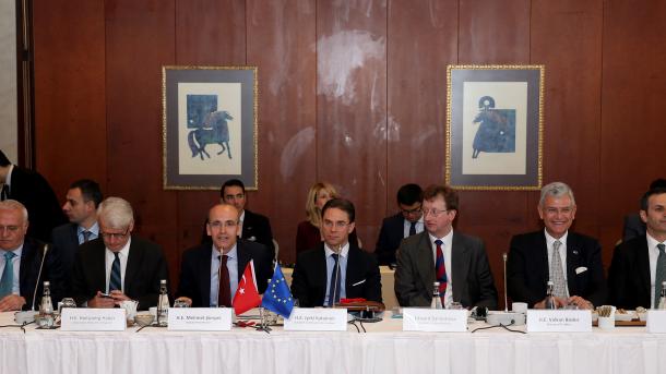 Turquía y la UE aumentan la frecuencia de reuniones por la adhesión total