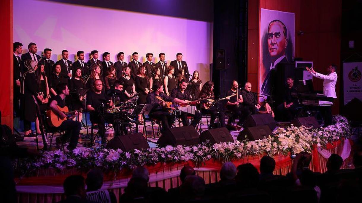 "گروه کر شاخه زیتون" به جهانیان پیام صلح و دوستی می دهد