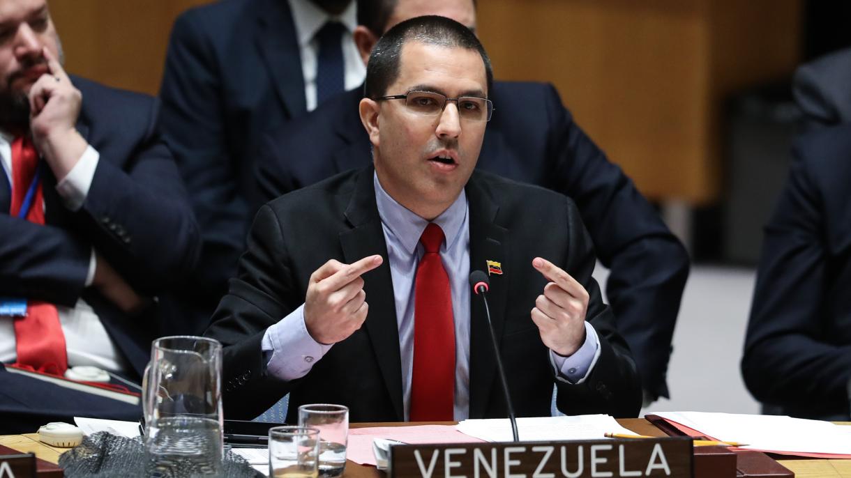 Venezuela qualificou de "infantil" o ultimato para convocar eleições em oito dias