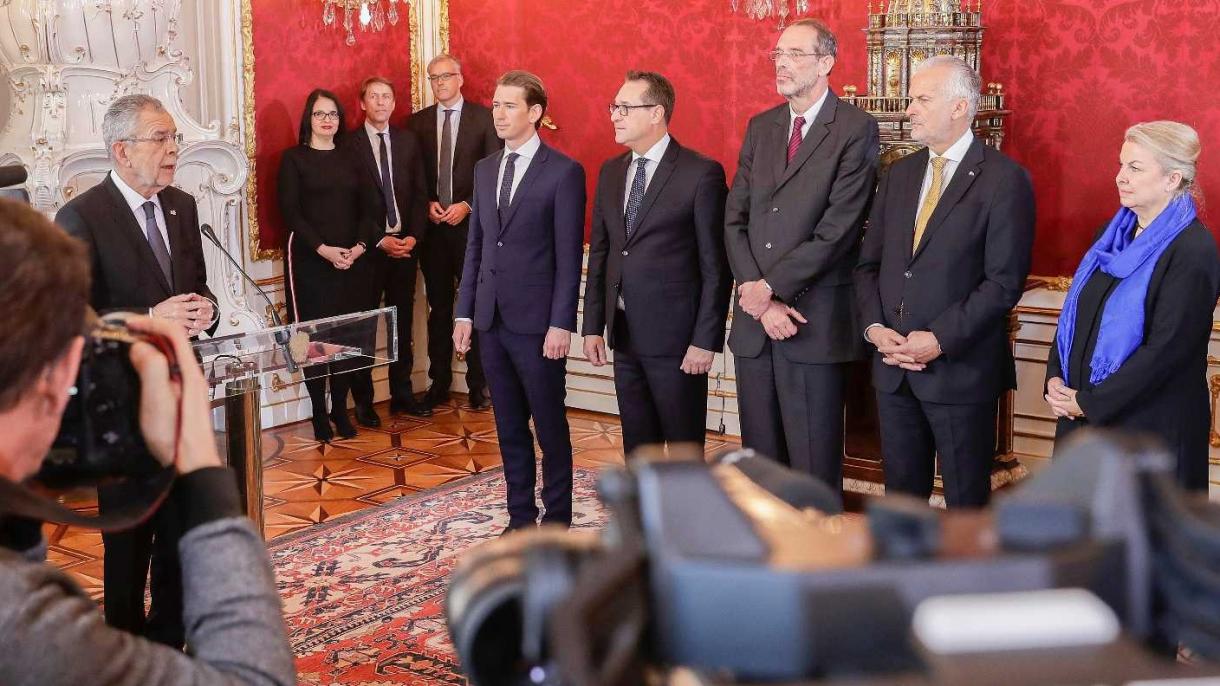 Az osztrák kormány esküdve kezdett állásba