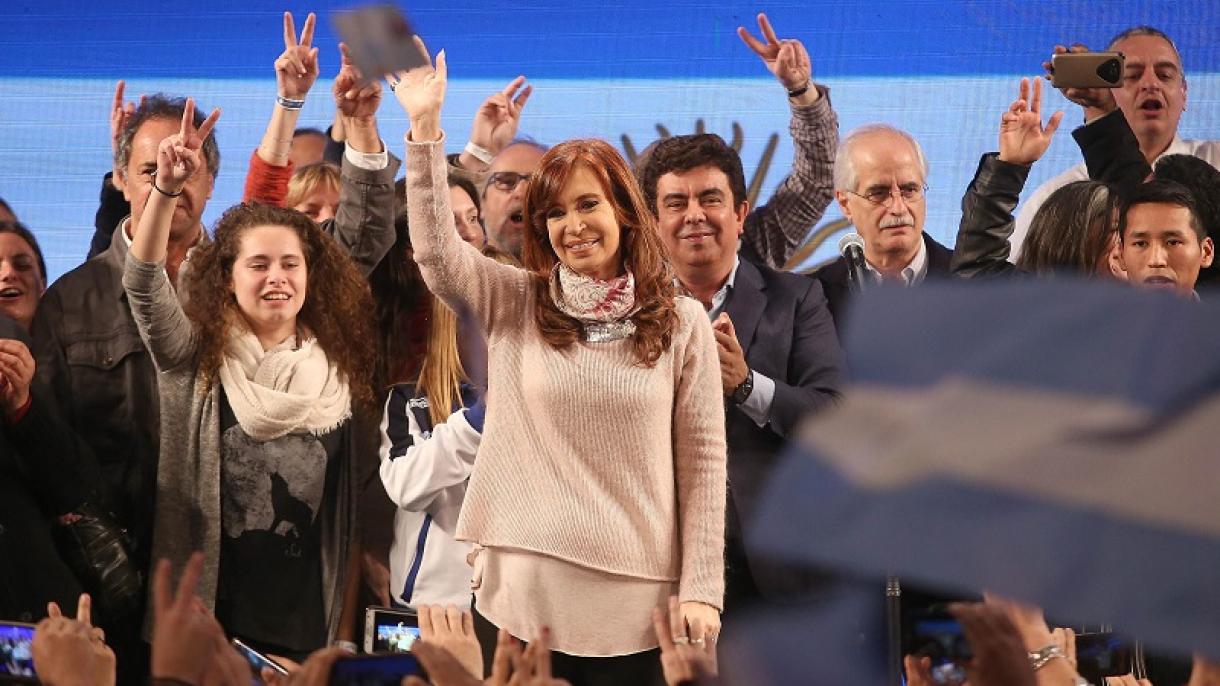 Letartóztatási parancsot adtak ki Cristina Kirchner volt argentin államfő ellen