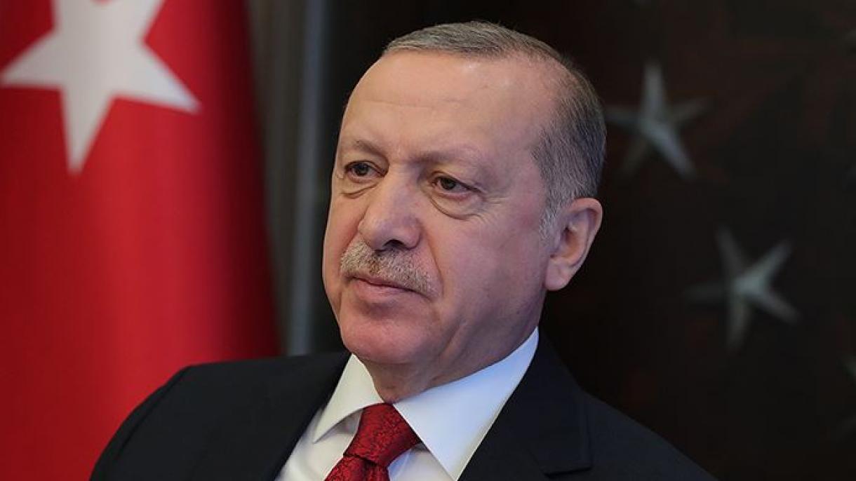 Эрдоган түрк аскеринин майрамын куттуктады