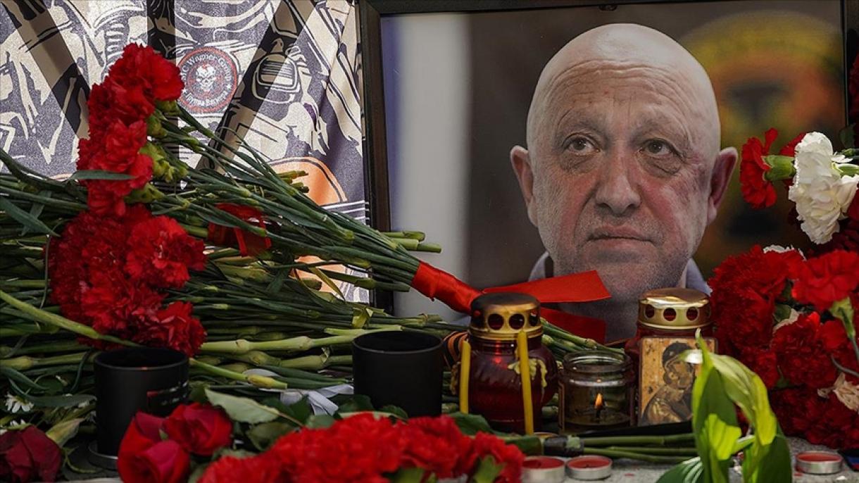 I funerali privati di Prigozhin a San Pietroburgo