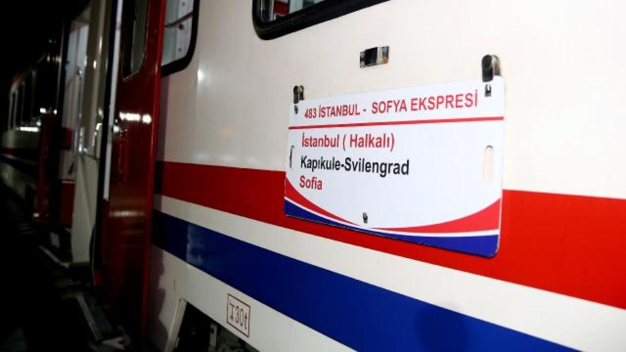 Експресният влак Истанбул-София възобновява работа...