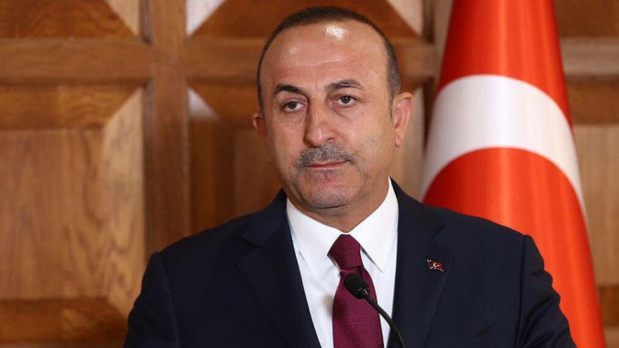 Çavuşoğlu: "Barzani colocou o futuro dos curdos em perigo para proteger o seu posto"