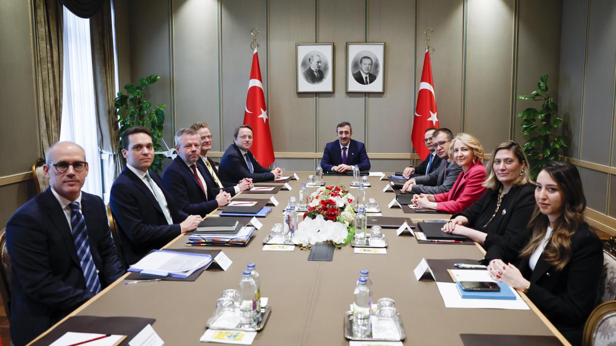 Cevdet Yılmaz  a avut o întâlnire cu comisarul european Oliver Varhelyi
