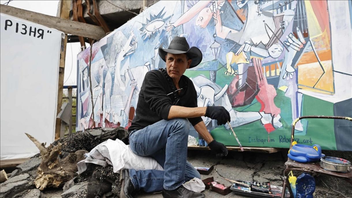 El mexicano que viajó a Ucrania para pintar sus obras desde los sitios destruidos por la guerra