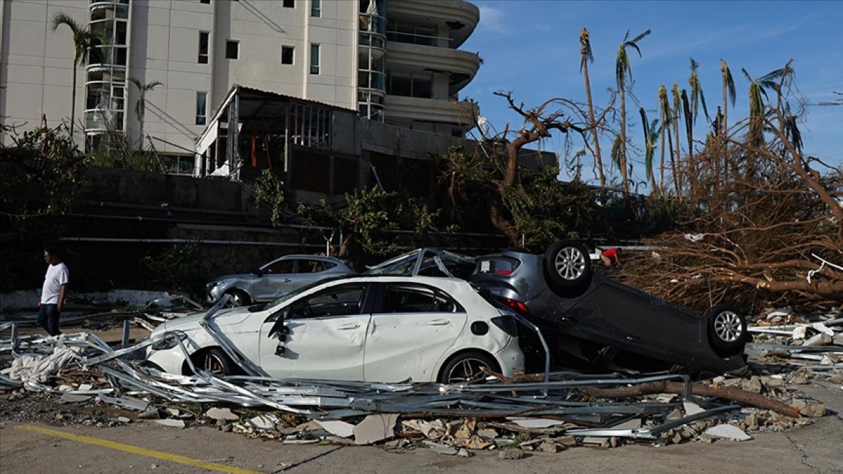 Número de mortos no México aumentou para 48 com a passagem do furacão Otis