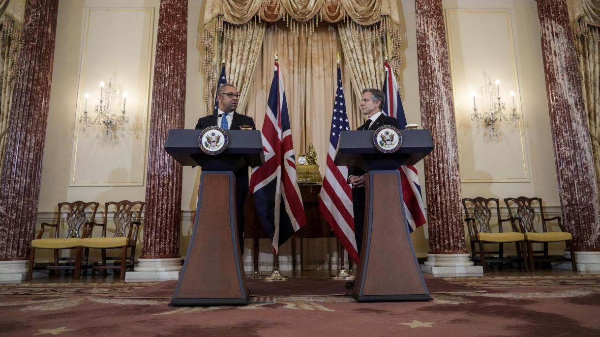 布林肯与英国外交大臣举行联合记者招待会