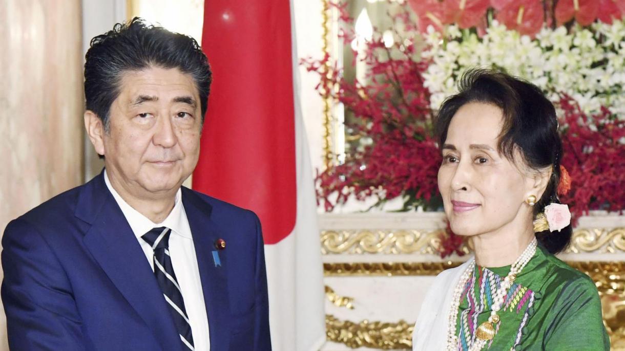 دیدار نخست وزیر ژاپن با رهبر میانمار