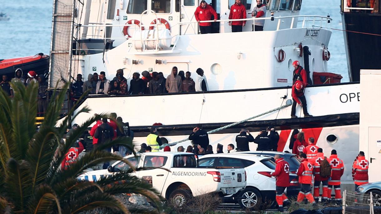 E' approdata oggi nel porto spagnolo di Algesiras la nave di Open Arms