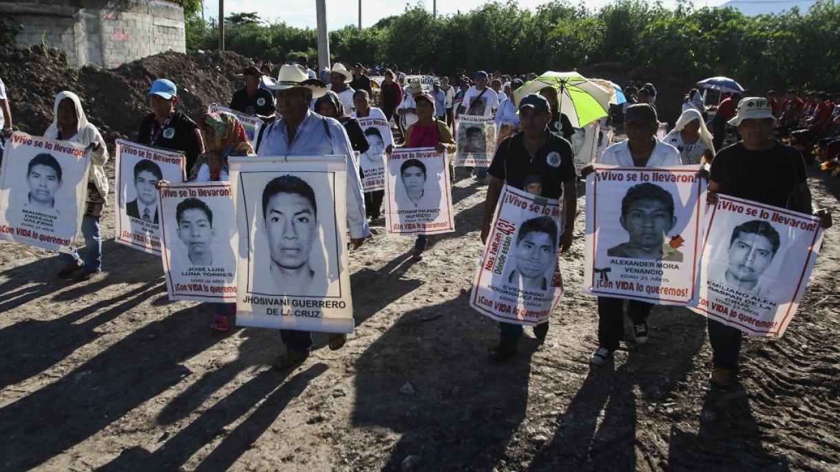 Detienen en México a 8 militares por la desaparición de los 43 estudiantes de Ayotzinapa