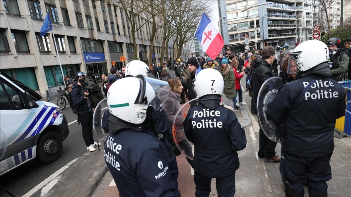 Belgijske vlasti blokirale "konvoj slobode"; Policija privela mnoge demonstrante