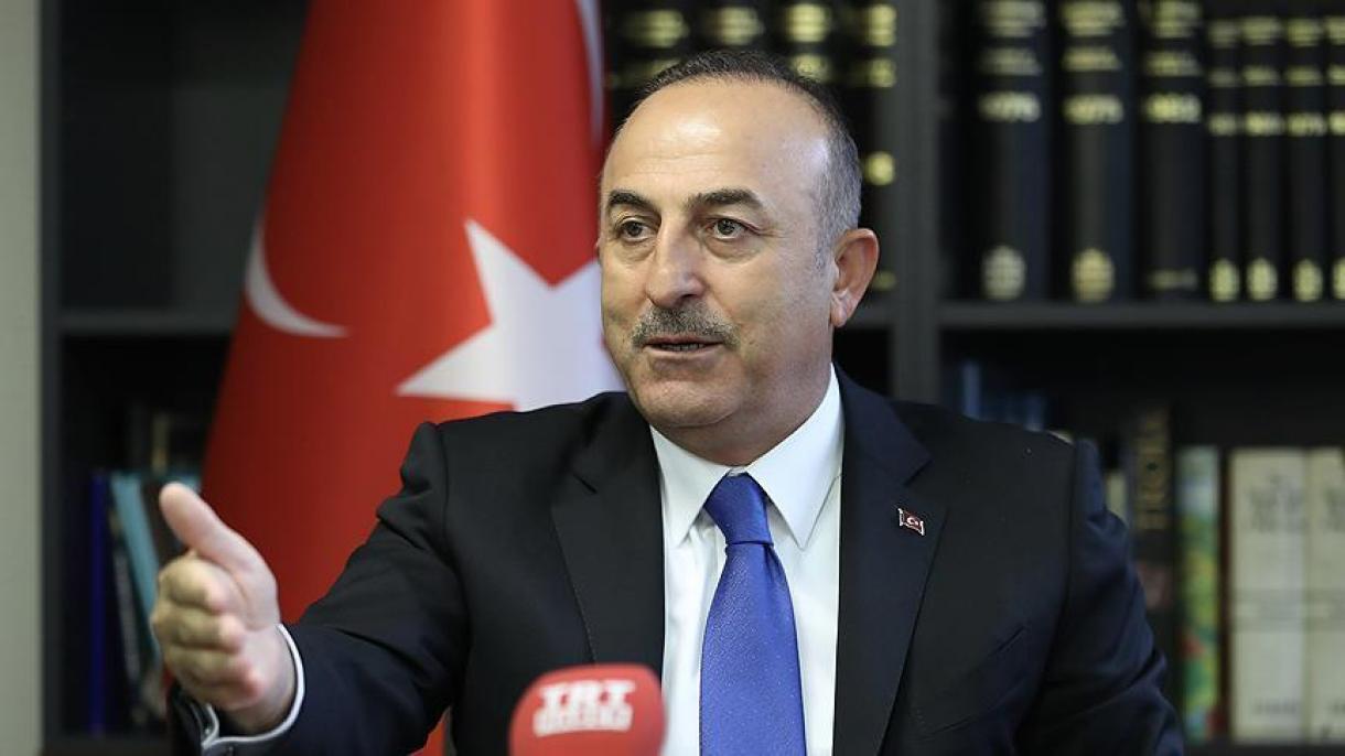 Çavuşoğlu califica de “grave error” la alianza de EEUU con la organización terrorista