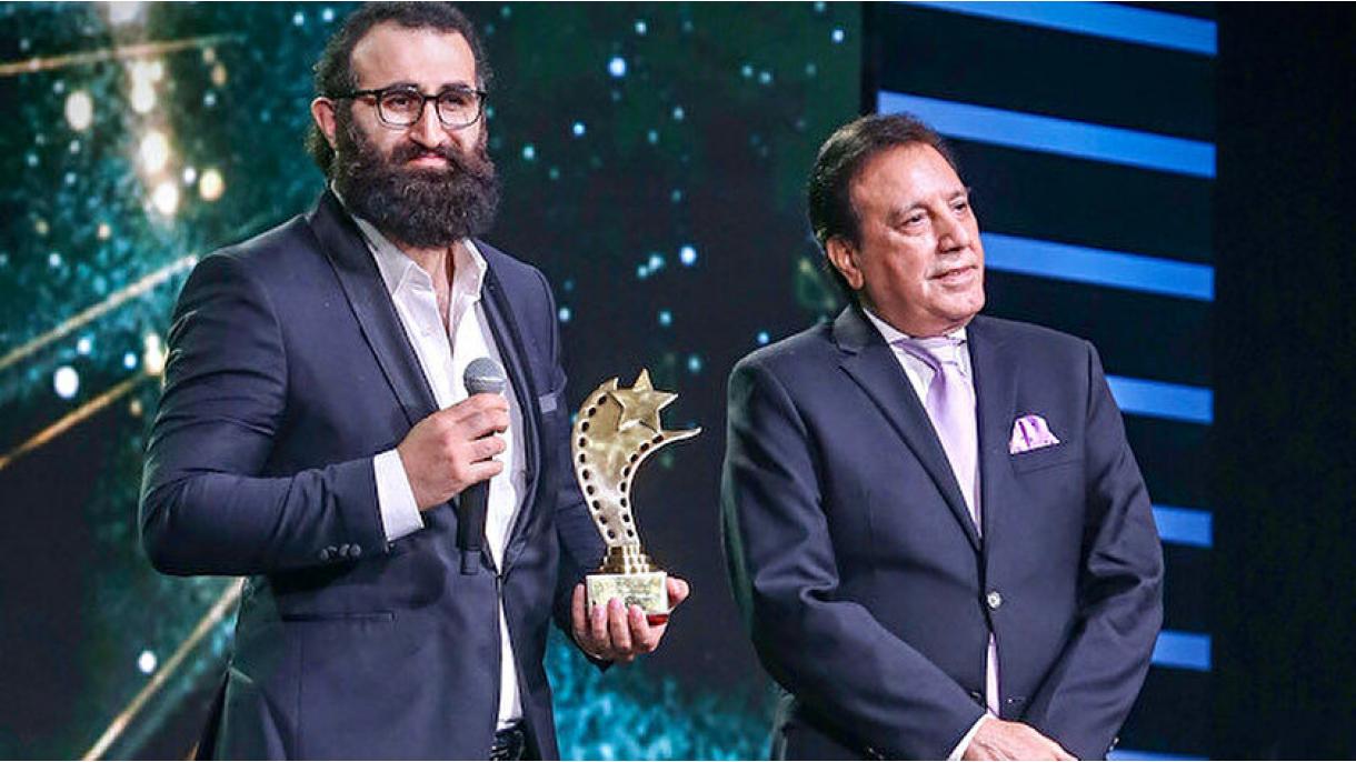 "پاکستان انٹرنیشنل سکرین ایوارڈز کی شام" ترک اداکاروں کو بھی ایوارڈ ملے