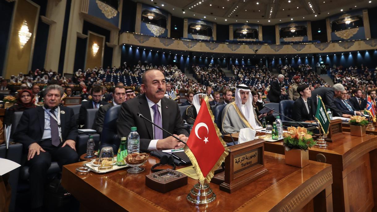 ''Turquía suministrará un crédito de 5 mil millones de dólares para la reconstrucción de Irak''