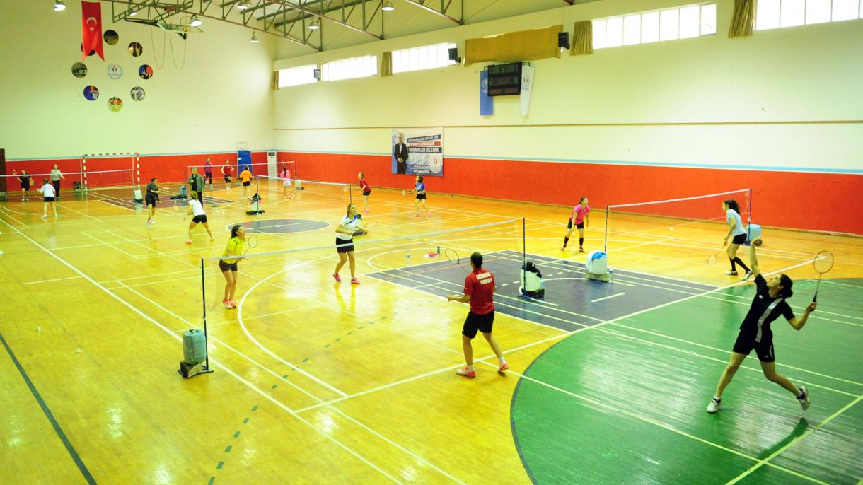 Türkiyәnin milli badminton komandası  Avstriyada mübarizә aparacaq