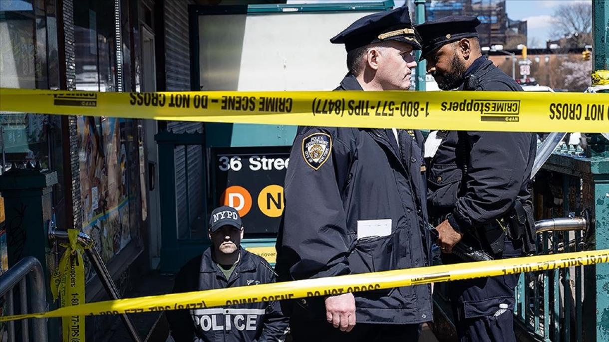 نیویارک سب وے میں مسلح حملہ،متعدد افراد زخمی