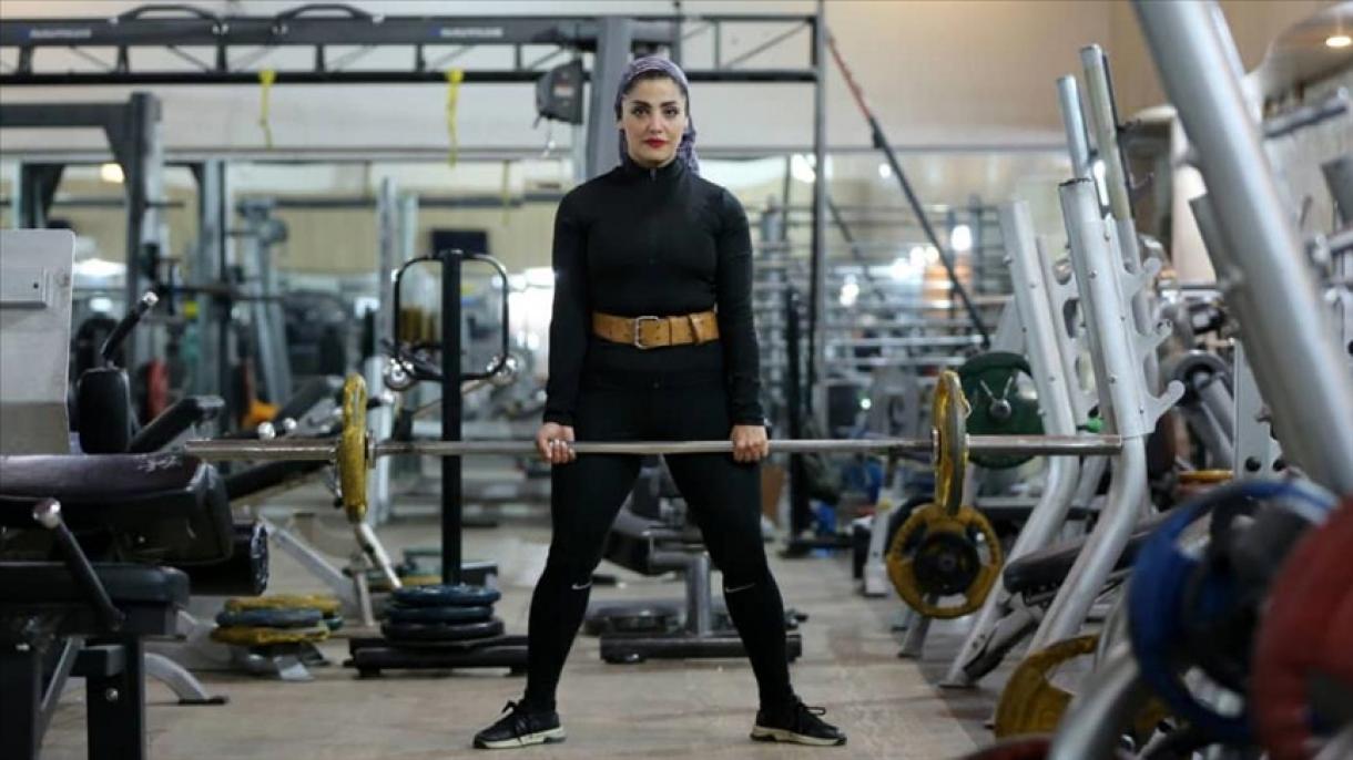 "جلوی راه خانم‌های ایرانی را هیچ چیزی نمی‌تواند بگیرد"