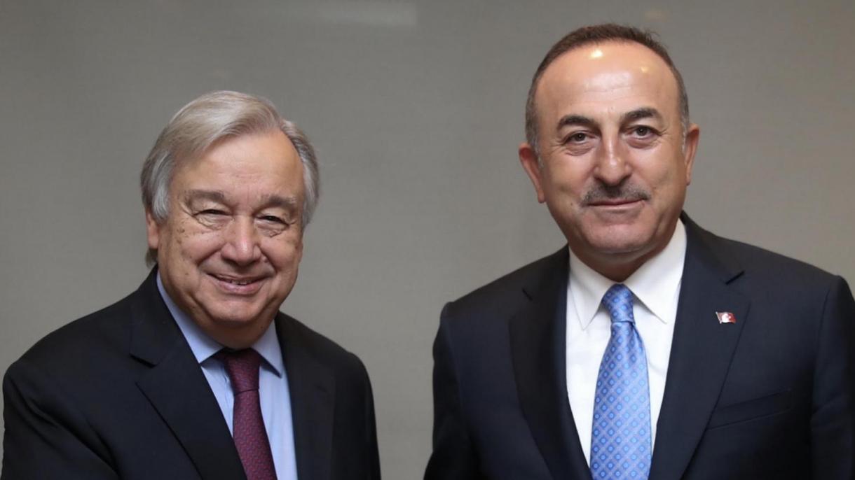Canciller turco se reúne con Guterres quien está en Estambul para la Conferencia de Mediación