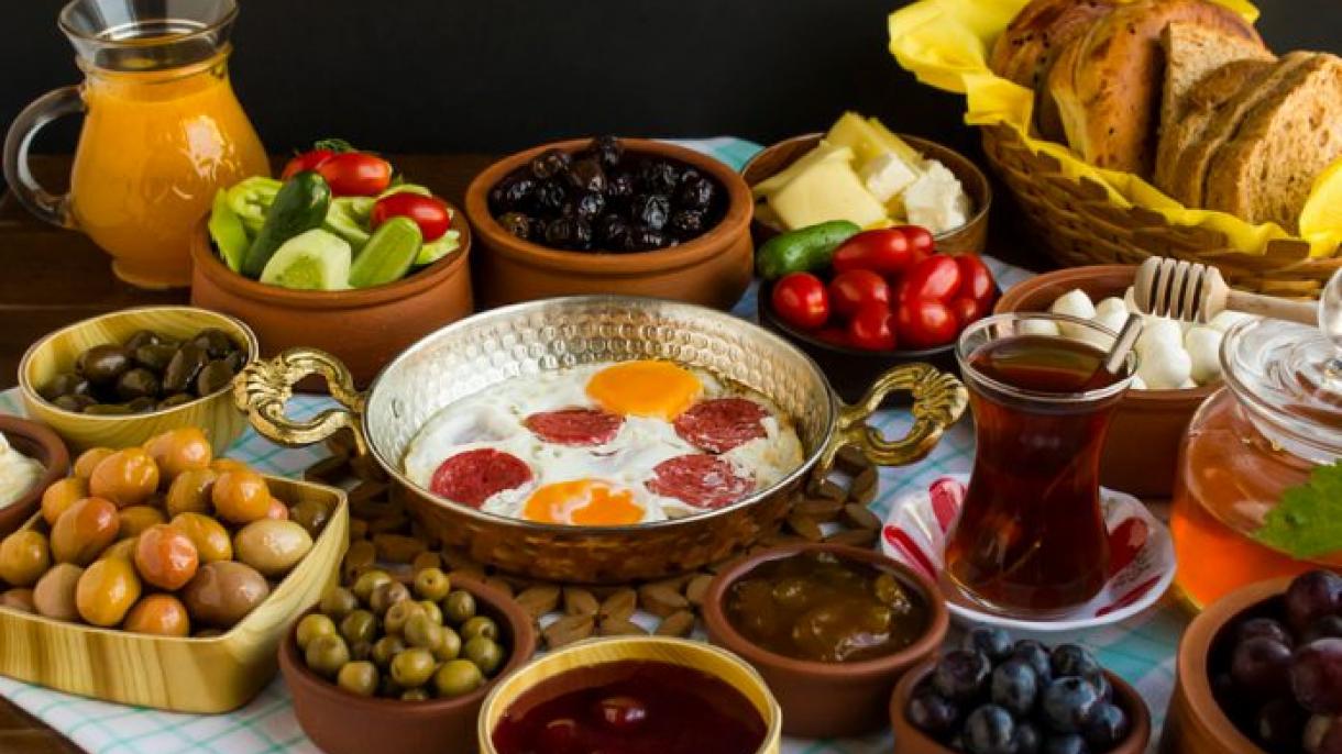 新事物总是美好的 29：典型的土耳其早餐不可或缺的美味